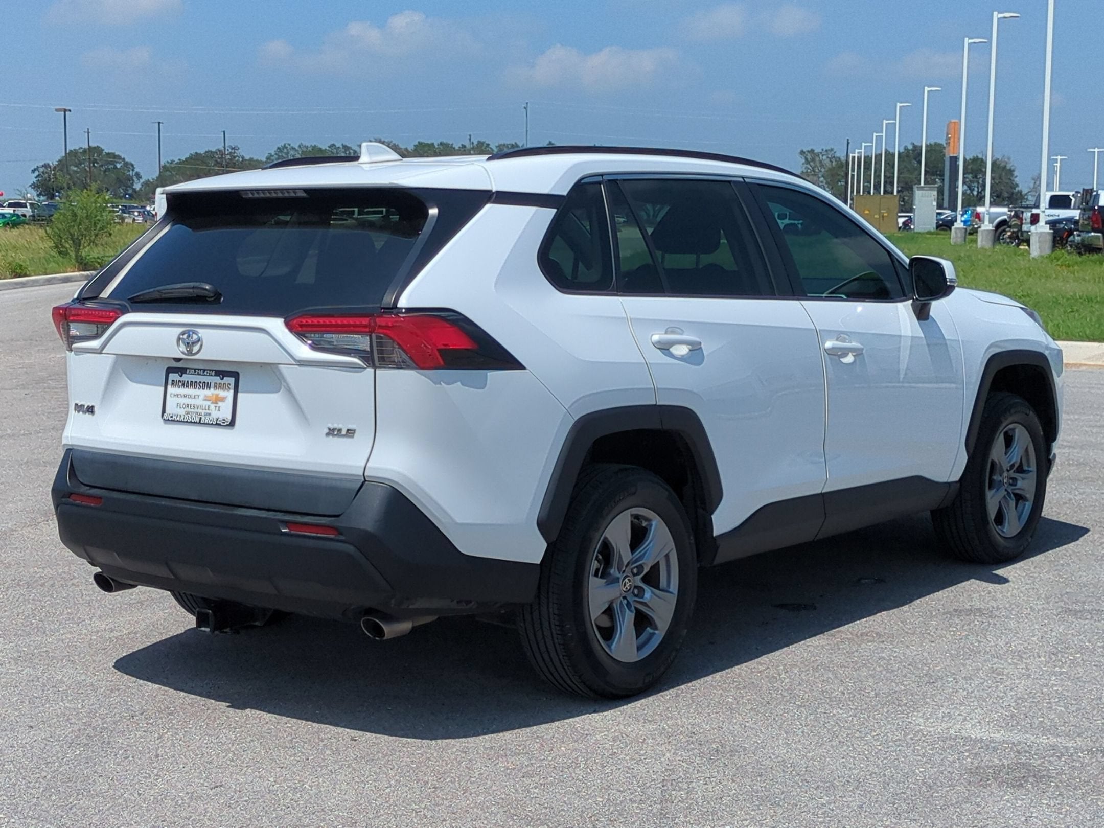 2022 Toyota RAV4 XLE