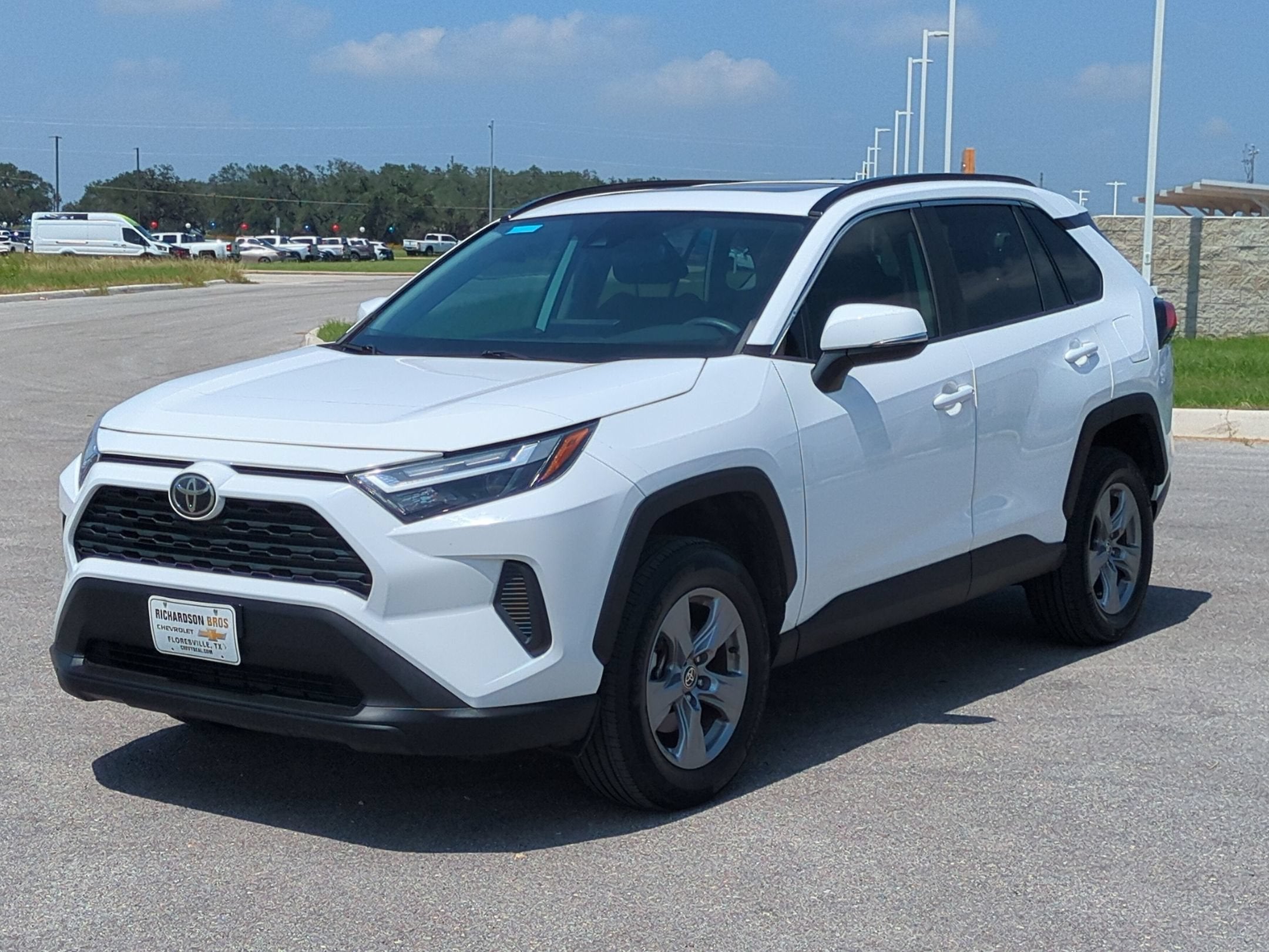 2022 Toyota RAV4 XLE