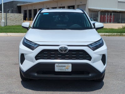 2022 Toyota RAV4 XLE