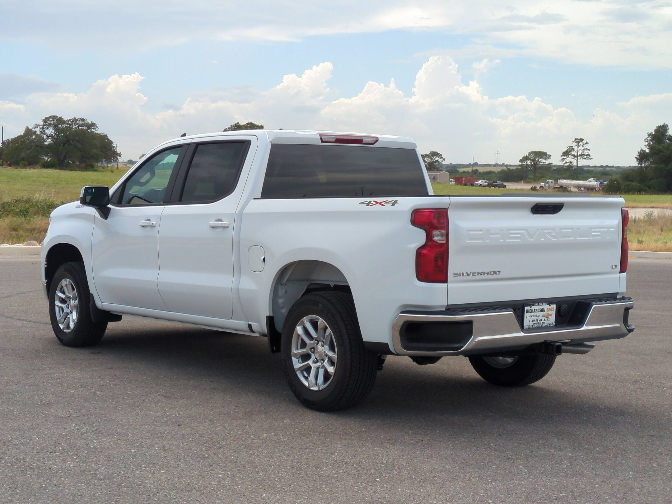 2026 Chevrolet Silverado 1500 LT (2FL)
