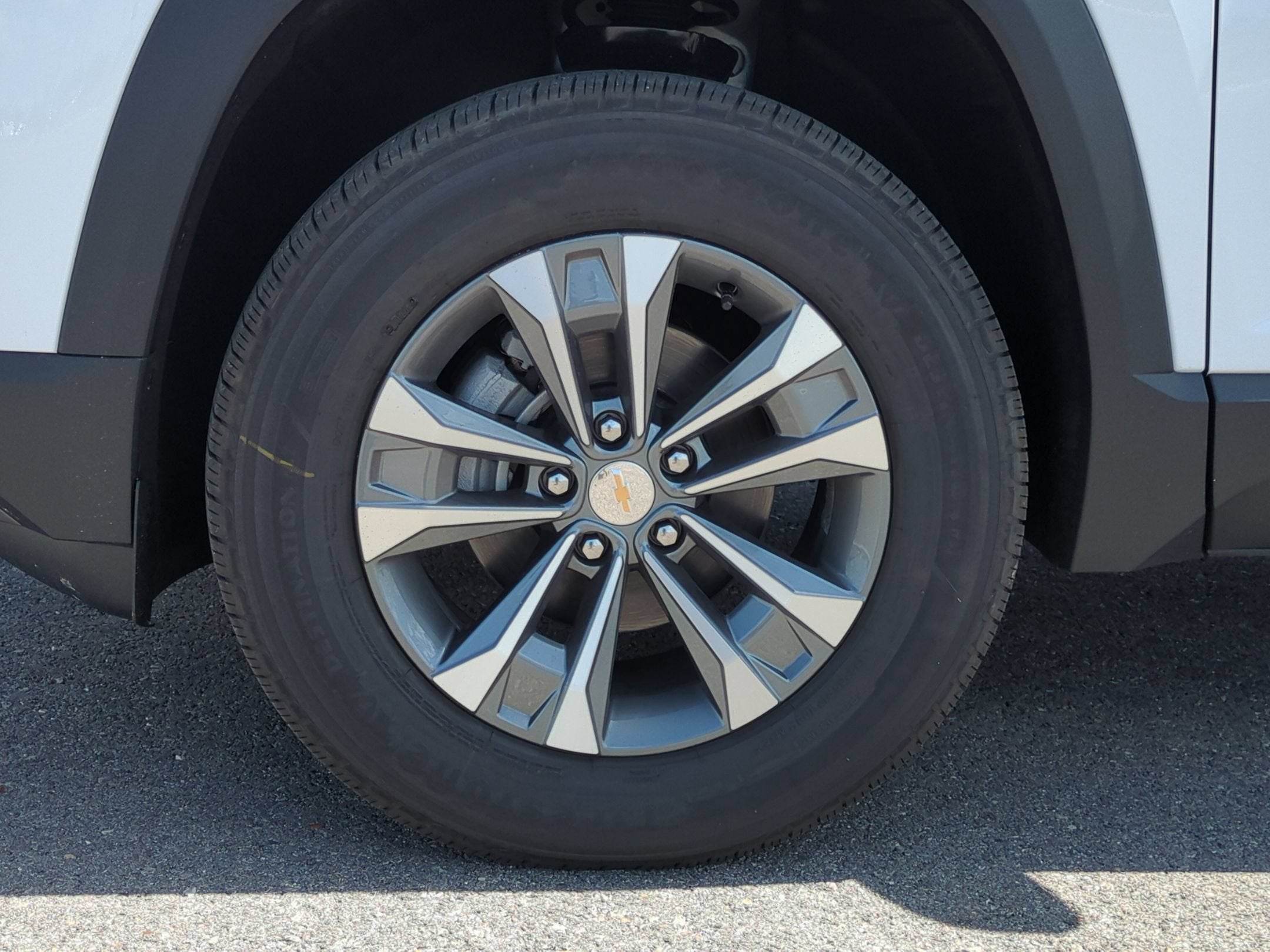 2027 Chevrolet Equinox FWD LT