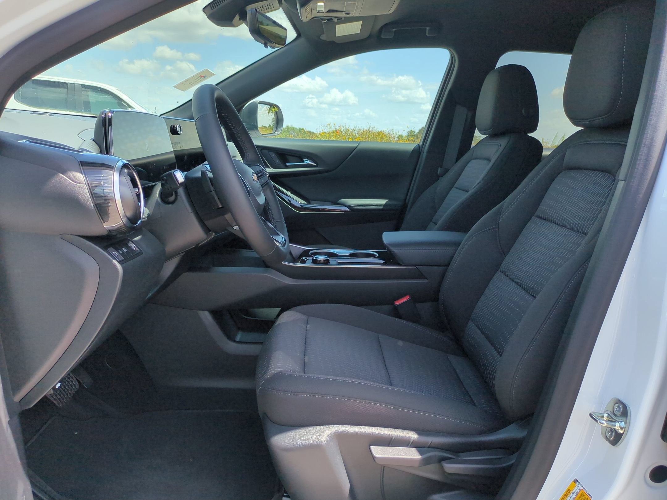 2027 Chevrolet Equinox FWD LT