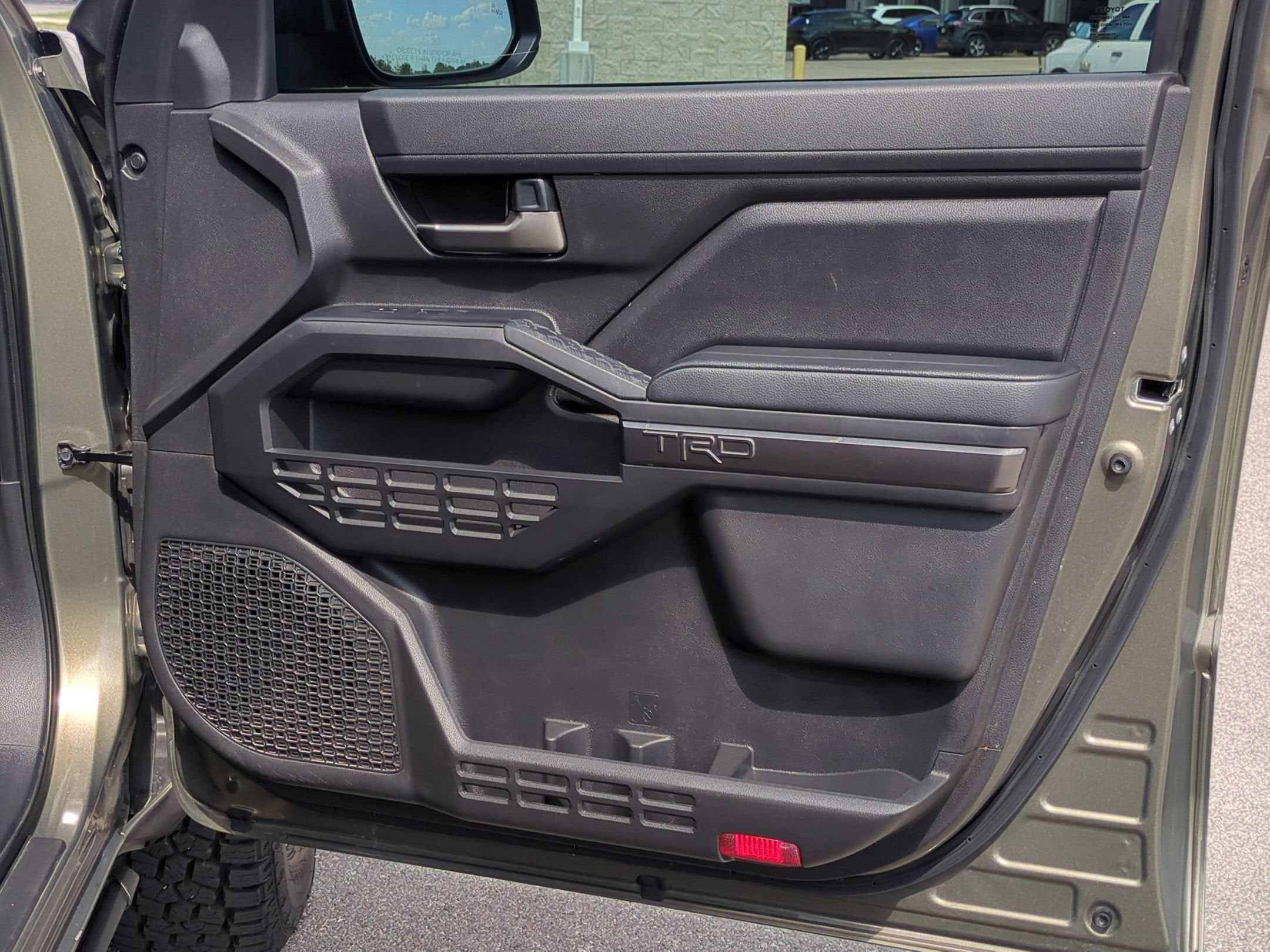 2025 Toyota Tacoma 4WD SR