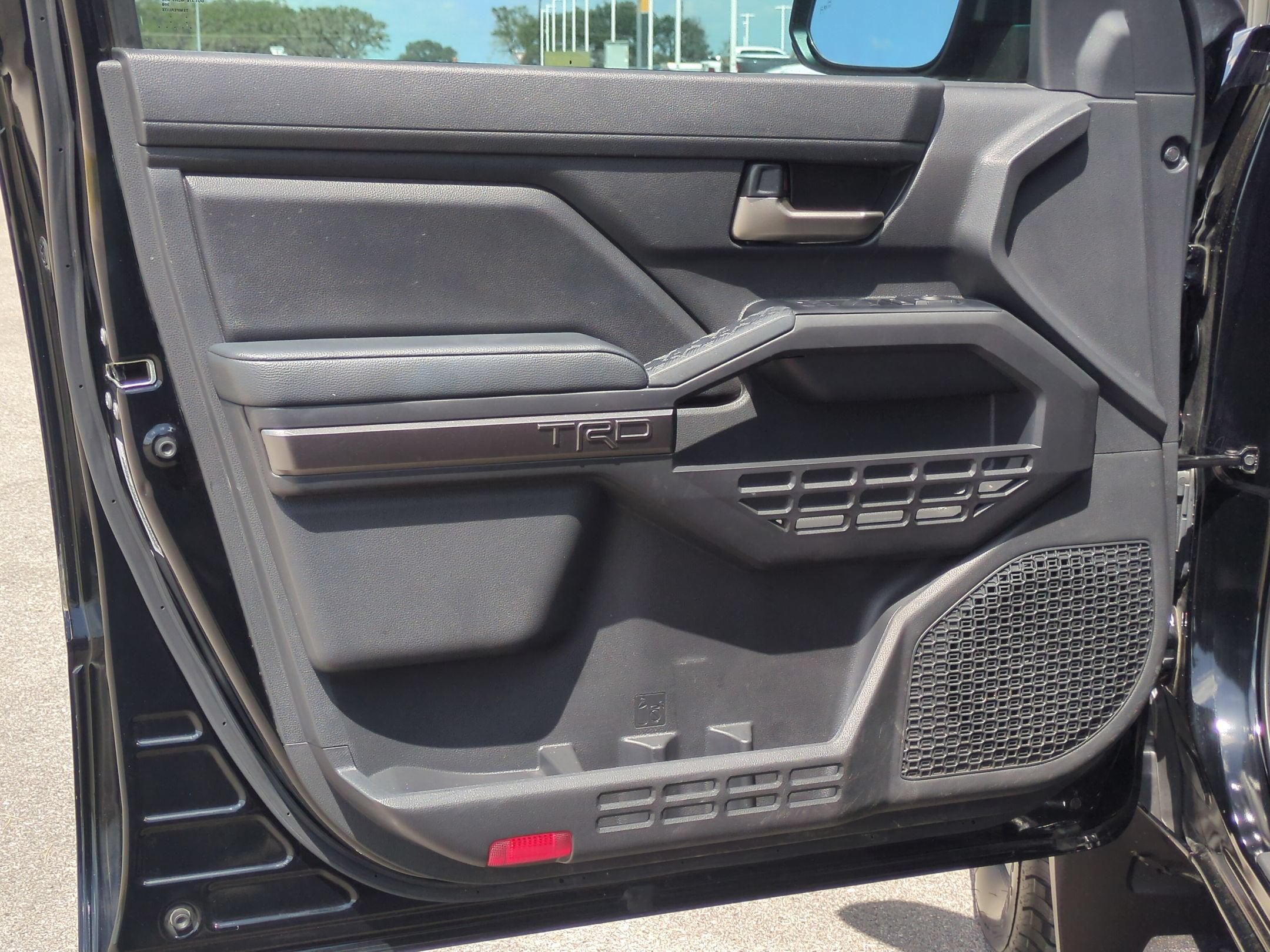2025 Toyota Tacoma 4WD SR