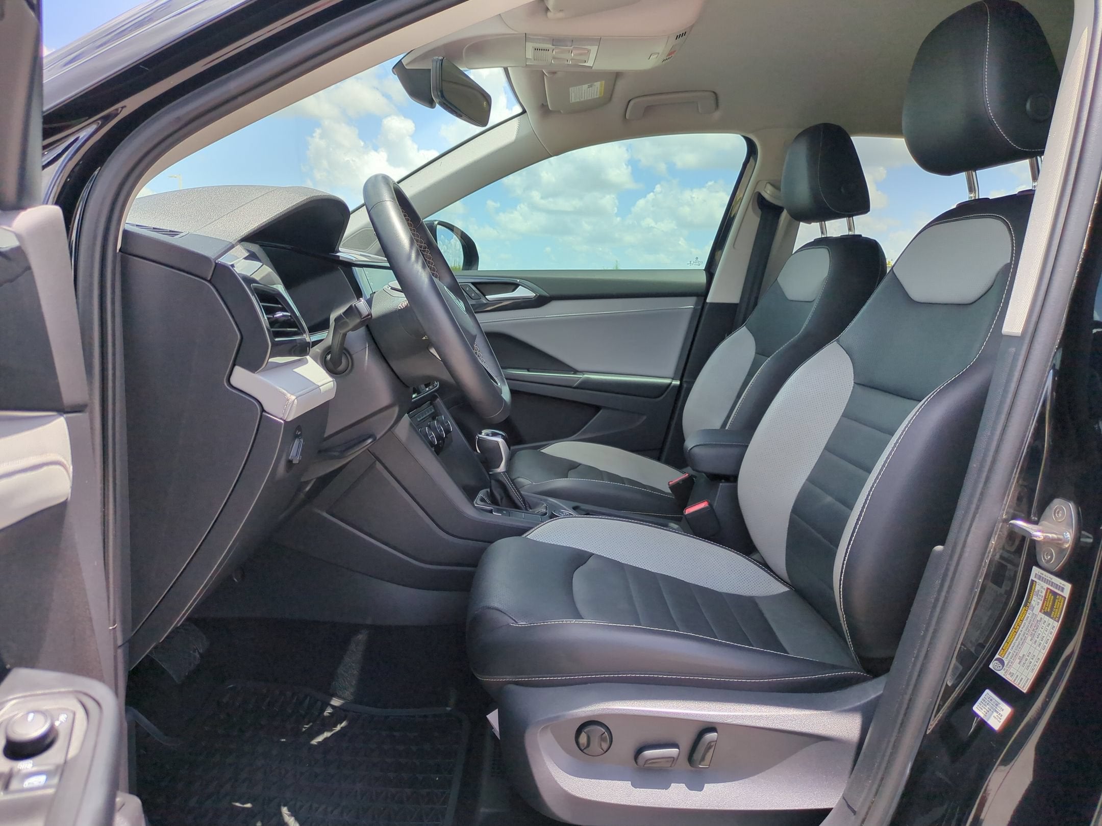 2022 Volkswagen Taos SEL