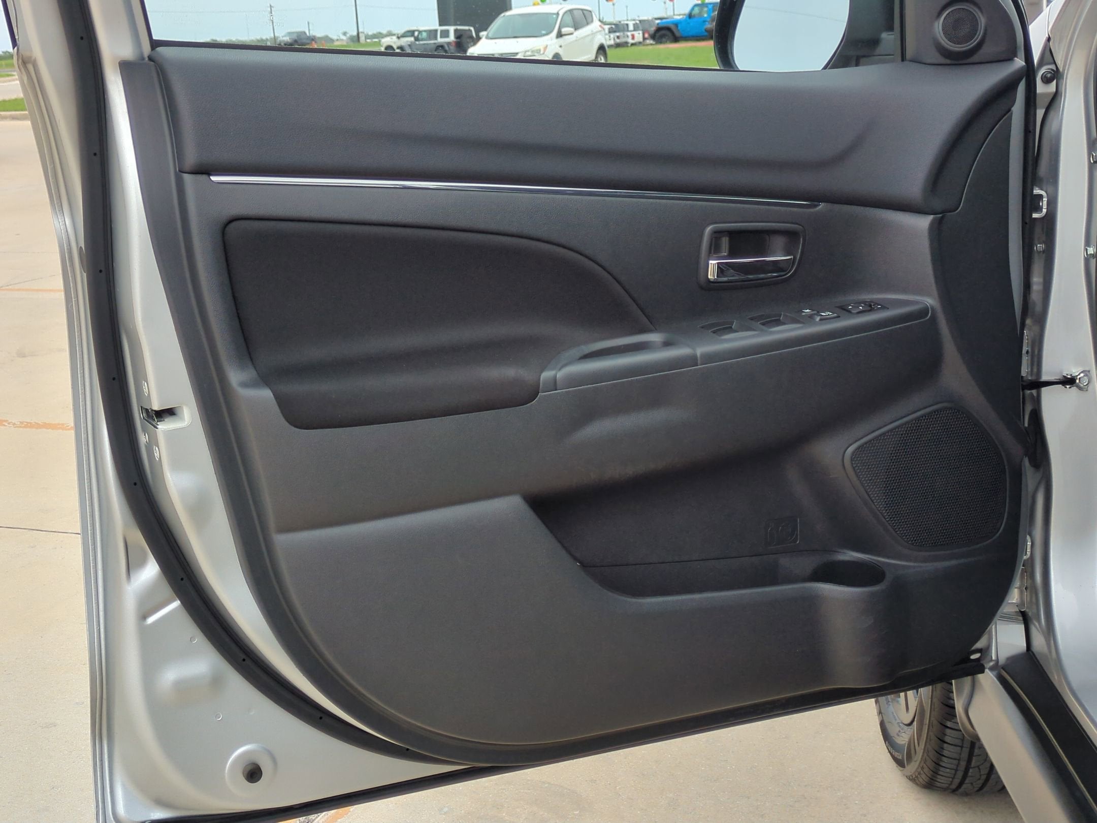 2024 Mitsubishi Outlander Sport S