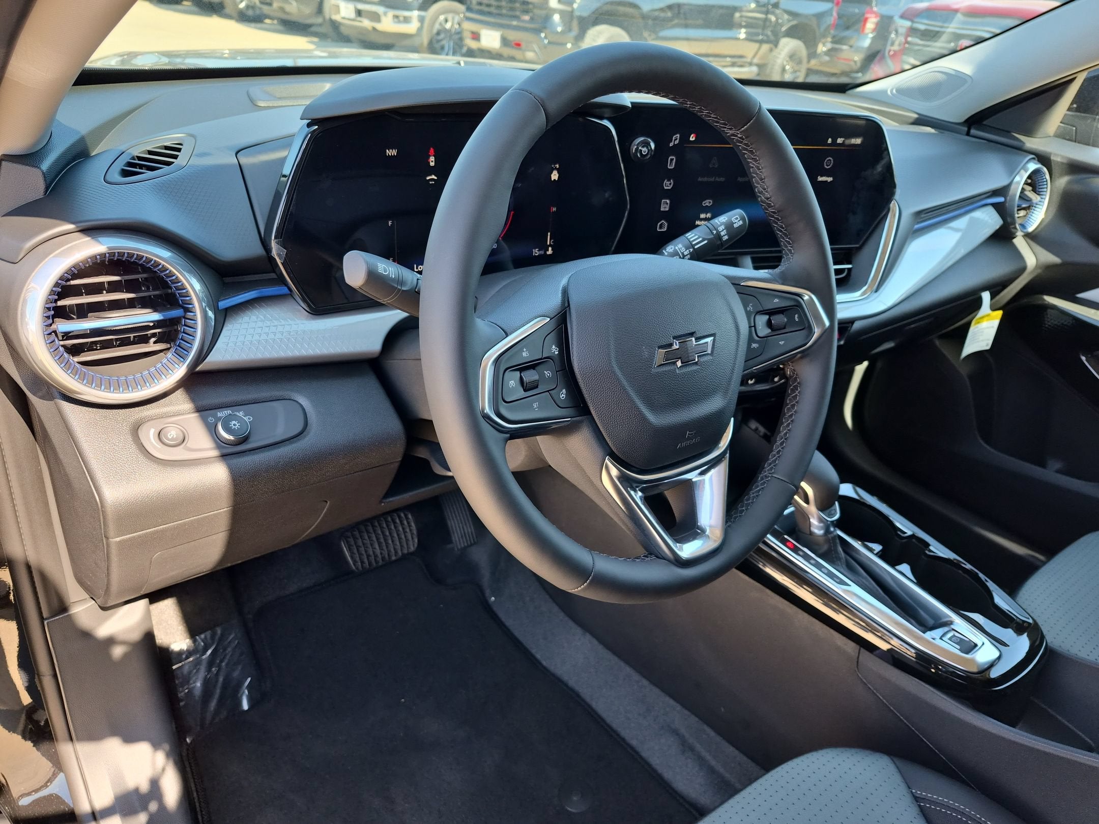 2026 Chevrolet Trax LT - Photo 10