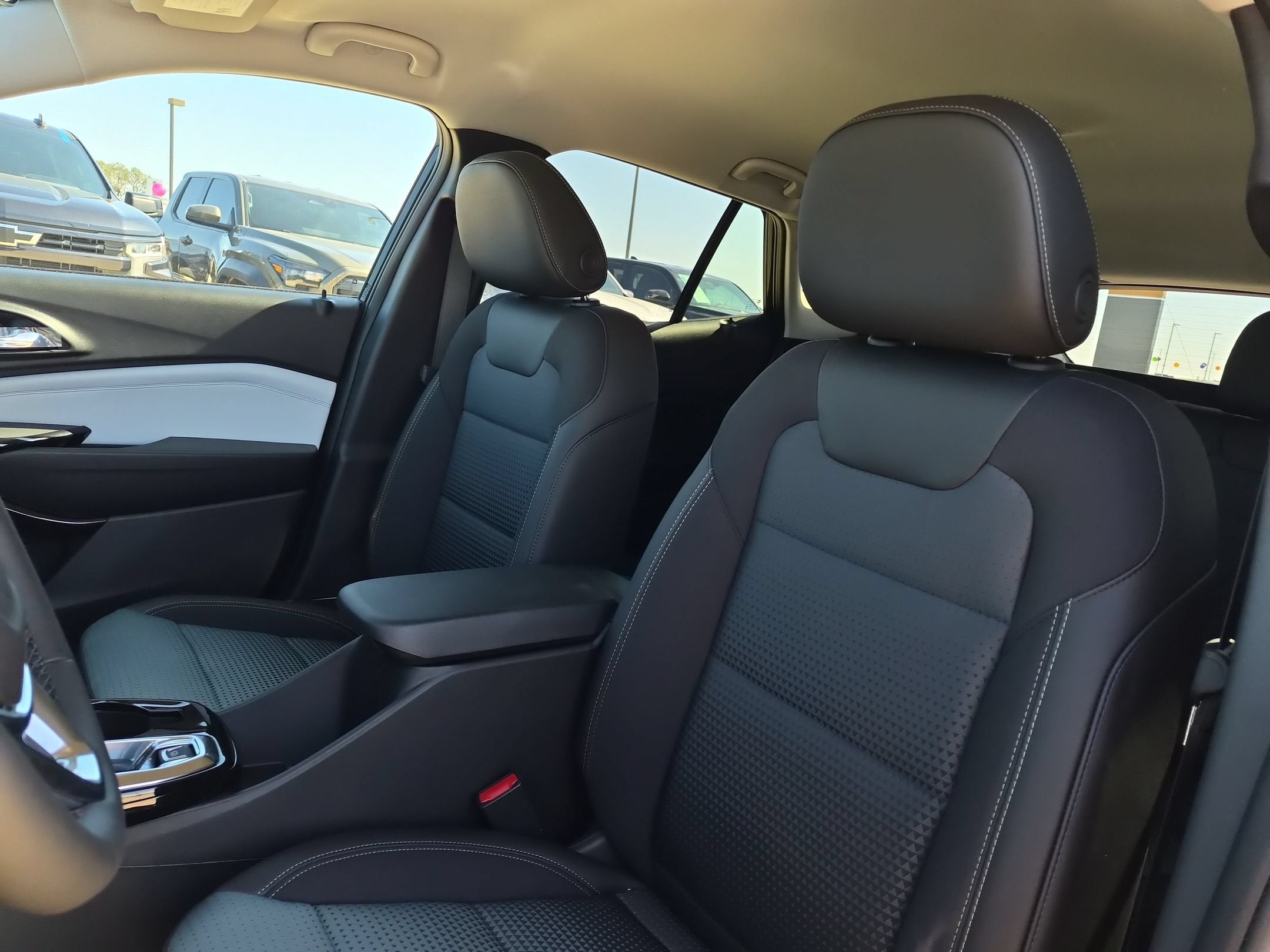 2026 Chevrolet Trax LT - Photo 12