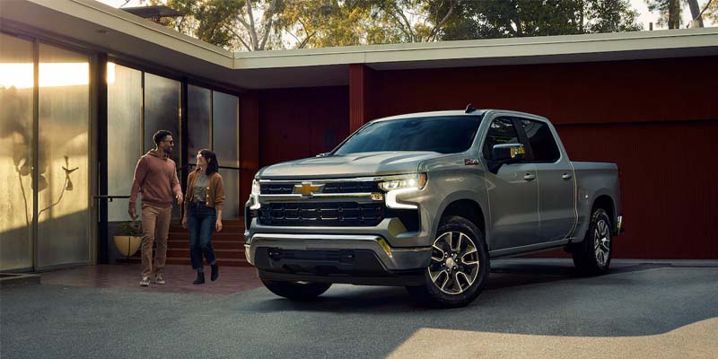 2023 Chevrolet Silverado 1500 Parked at house with couple